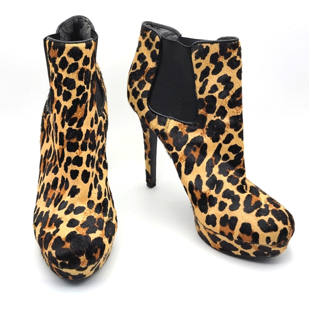 Gianni Bini Cheetah Print Booties Size 9.5M. S1011